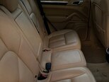 Porsche Cayenne-11