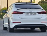 Hyundai Elantra-6