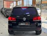 Volkswagen Touareg-9