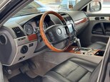Volkswagen Touareg-12