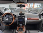 Volkswagen Touareg-17