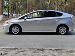 Toyota Prius-12