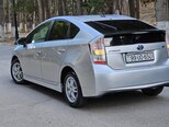 Toyota Prius-7