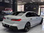 BMW i7-5