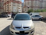 Mitsubishi Chariot Grandis-1