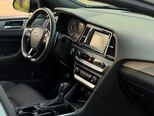 Hyundai Sonata-11