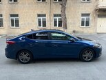 Hyundai Elantra-6
