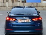 Hyundai Elantra-9