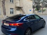 Hyundai Elantra-12