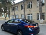 Hyundai Elantra-13