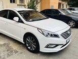 Hyundai Sonata-16