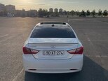 Hyundai Sonata-5