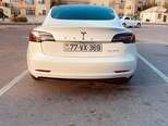 Tesla Model 3-12