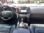 Toyota Land Cruiser-13