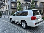 Toyota Land Cruiser-7