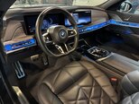 BMW i7-7