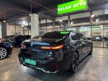 BMW i7-5