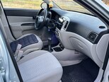Hyundai Accent-13