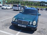Mercedes E 200-2