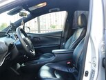 Toyota Prius-12