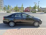 Volkswagen Jetta-2