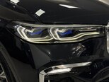 BMW X7-8