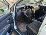 Nissan Tiida-14
