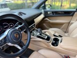 Porsche Cayenne-11