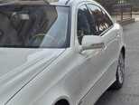 Mercedes E 280-7