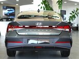 Hyundai Elantra-9