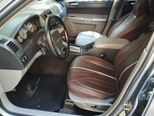 Chrysler 300C-9