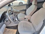 Hyundai Accent-12