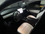 Tesla Model Y-8