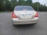 Nissan Tiida-15