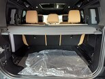 Land Rover Defender-19