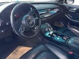 Audi A8-8