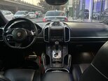Porsche Cayenne Turbo S-6