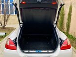 Porsche Panamera 4-9