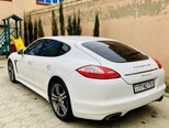 Porsche Panamera 4-4