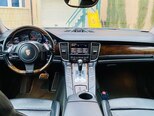Porsche Panamera 4-10