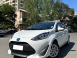 Toyota Aqua-1