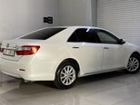 Toyota Camry-12