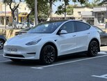 Tesla Model Y-4