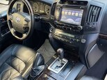 Toyota Land Cruiser-14