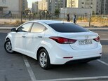 Hyundai Avante-9