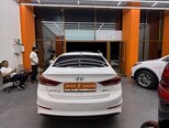 Hyundai Avante-9