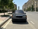 Mercedes 190-1