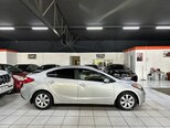 Kia Forte-10