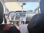 Toyota Prius-7