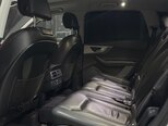 Audi Q7-13